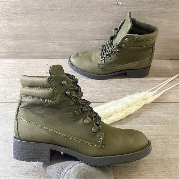 Steve Madden Shoes - Steve Madden Gantra Lace Up Bootie